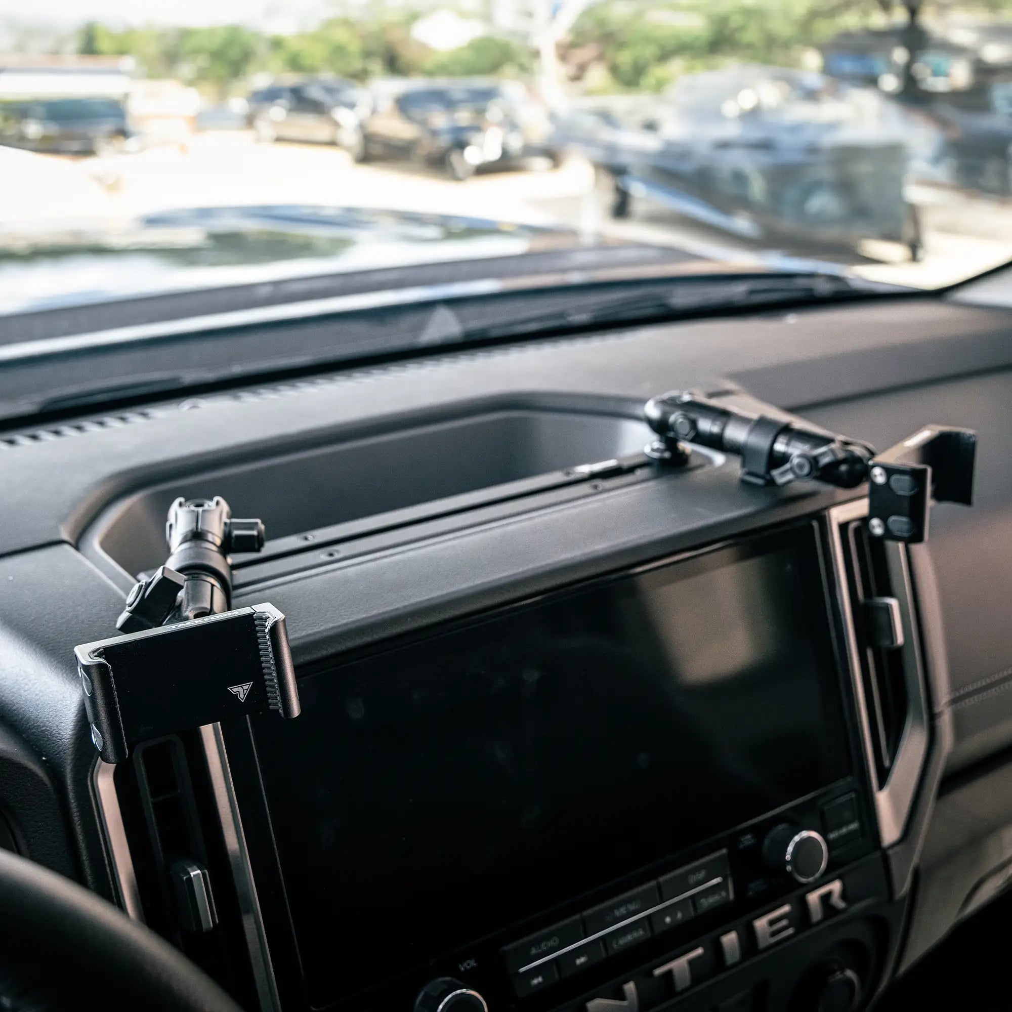 All Metal Dual Phone Holder Dash Kit for Nissan Frontier 